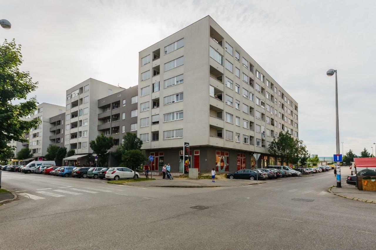 Ferienwohnung Ella Apartman Zagreb Exterior foto