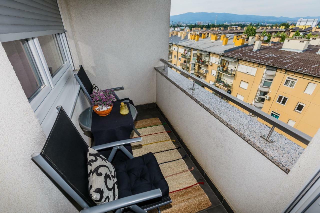 Ferienwohnung Ella Apartman Zagreb Exterior foto